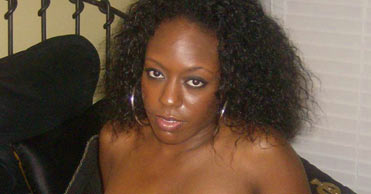 Fille black et coquine pour chat coquin